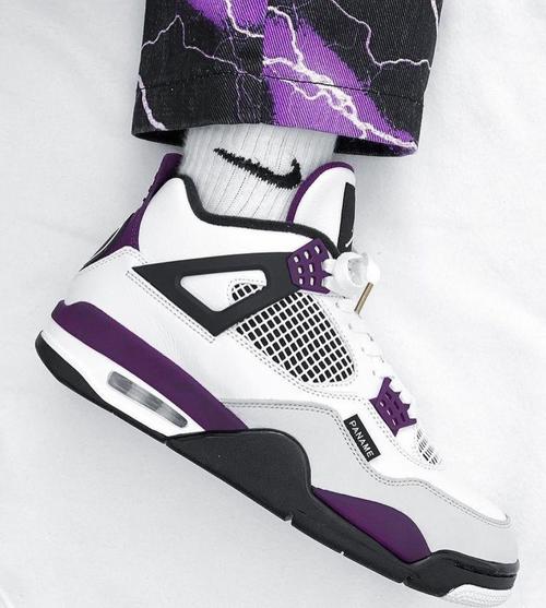 Air Jordan 4 \